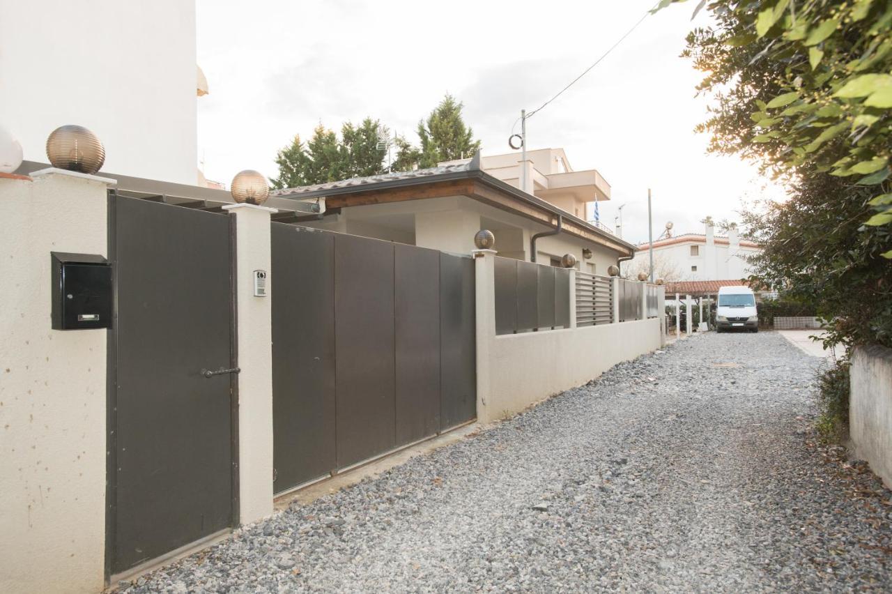 Dolphin Villa Peraía Dış mekan fotoğraf